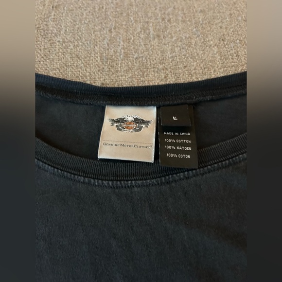 Harley-Davidson Black Short Sleeve Tee with Eagle Design - Picture 3 of 6